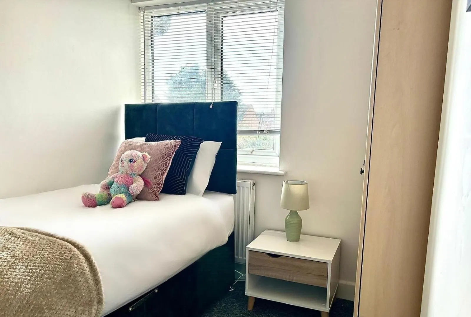 3-Bed Home From Home, Sleeps 6, Great For Contractors, Close To Gulliver'S Valley Theme Park, Free Parking, Hot Tub, Couple Retreat 谢菲尔德 0*,